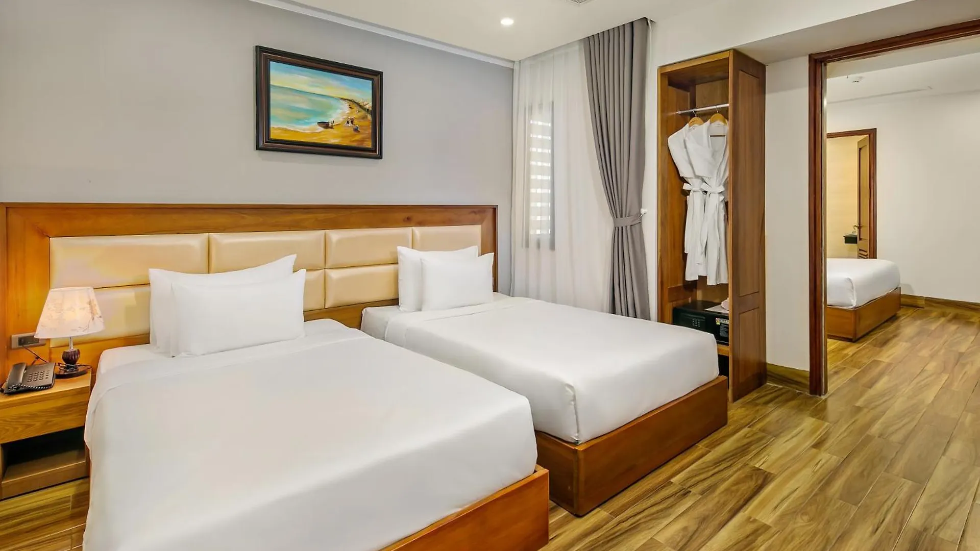 Alisia Beach Hotel Da Nang