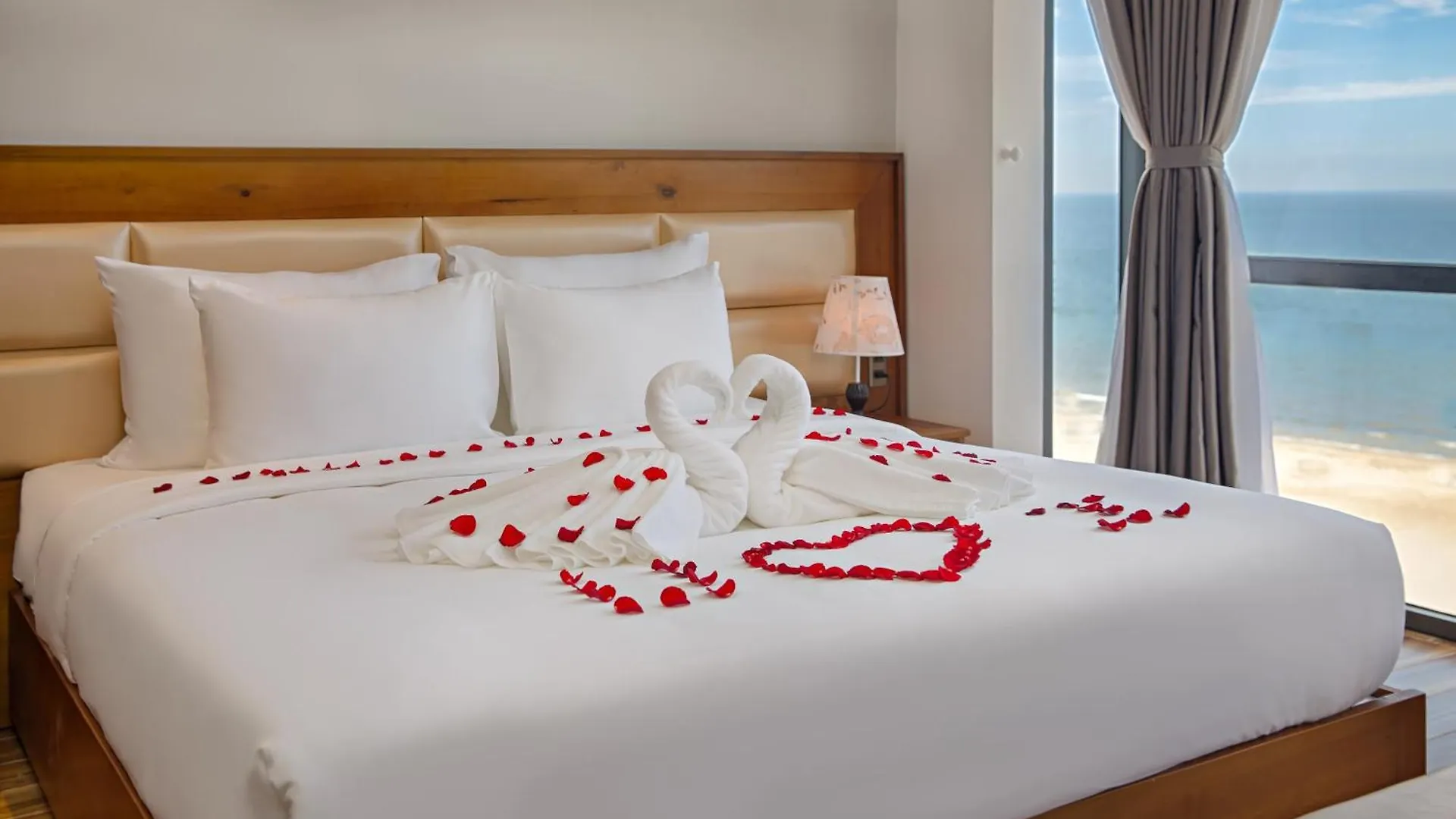 Alisia Beach Hotel Da Nang Vietnam